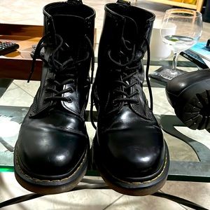 Traditional Male boot style Doc Marten